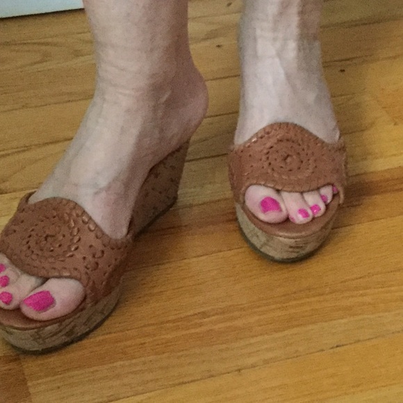 WEDGE sandals. - Picture 10 of 10